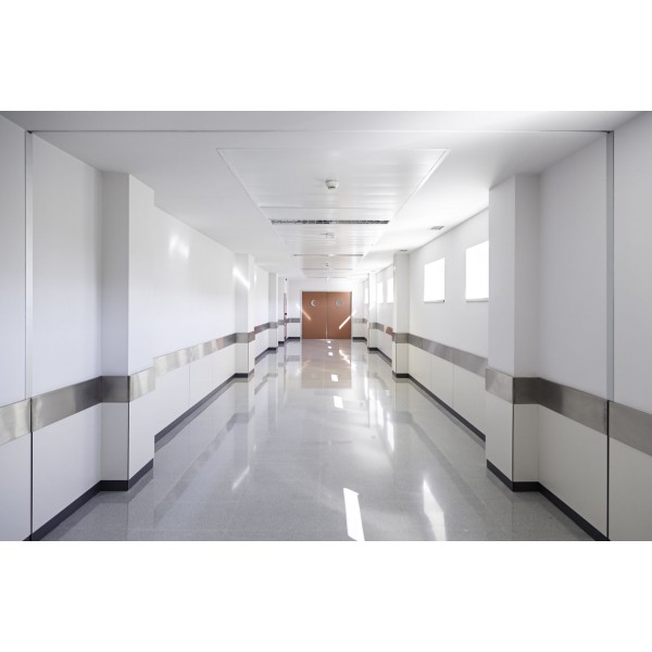 Timantti Stop is a waterborne alkyd based insulation primer for indoor use. It is white and has a full matt finish.