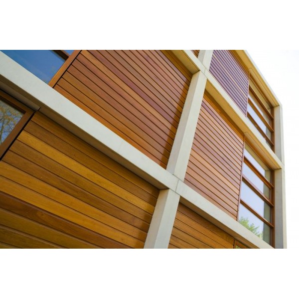 A high durability translucent water-borne, Satin-Gloss midcoat and finish for timber constructions.